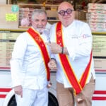 propriétaire de Pizzamis Auriol. Denis Mouriès, passionné par son métier et fervent défenseur des produits sains et de haute qualité, émerveille les papilles de ses clients depuis son camion à pizza.